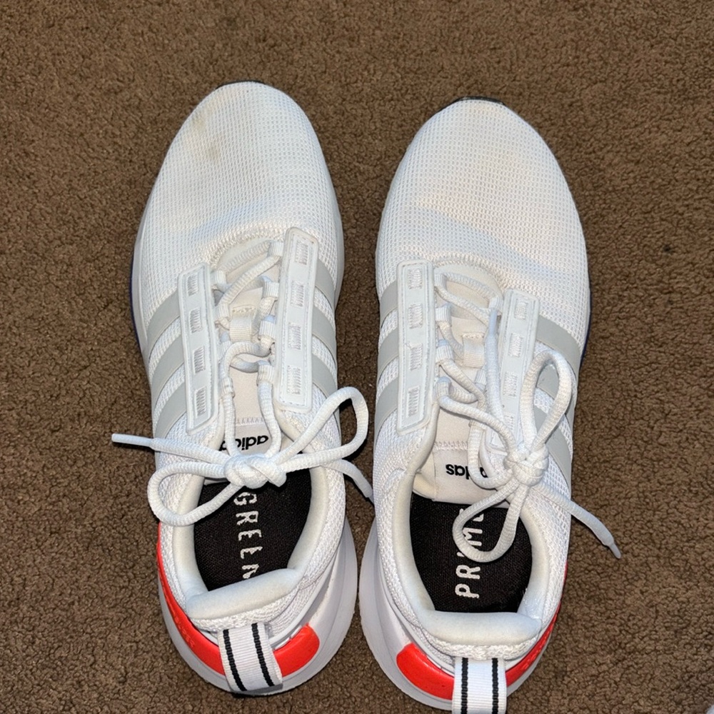 White cloud foam Adidas